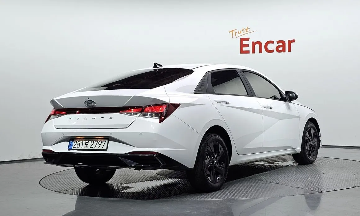 Hyundai AVANTE 2023 из KR, фото 3