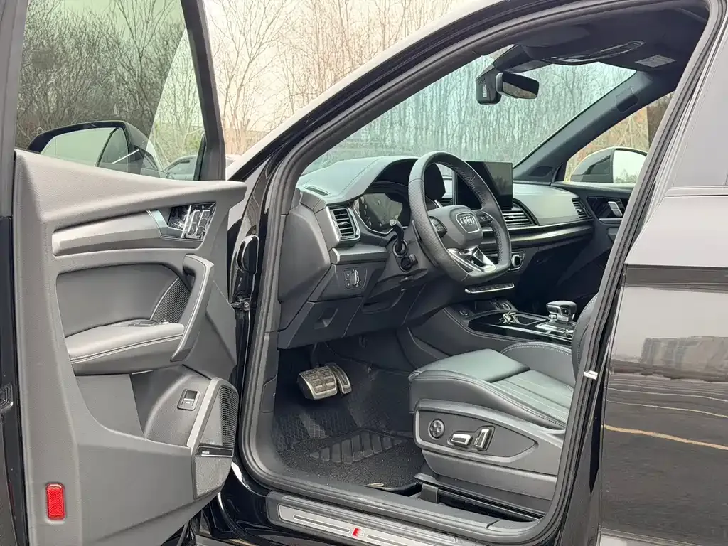 Audi Q5L 2024 из CN, фото 8