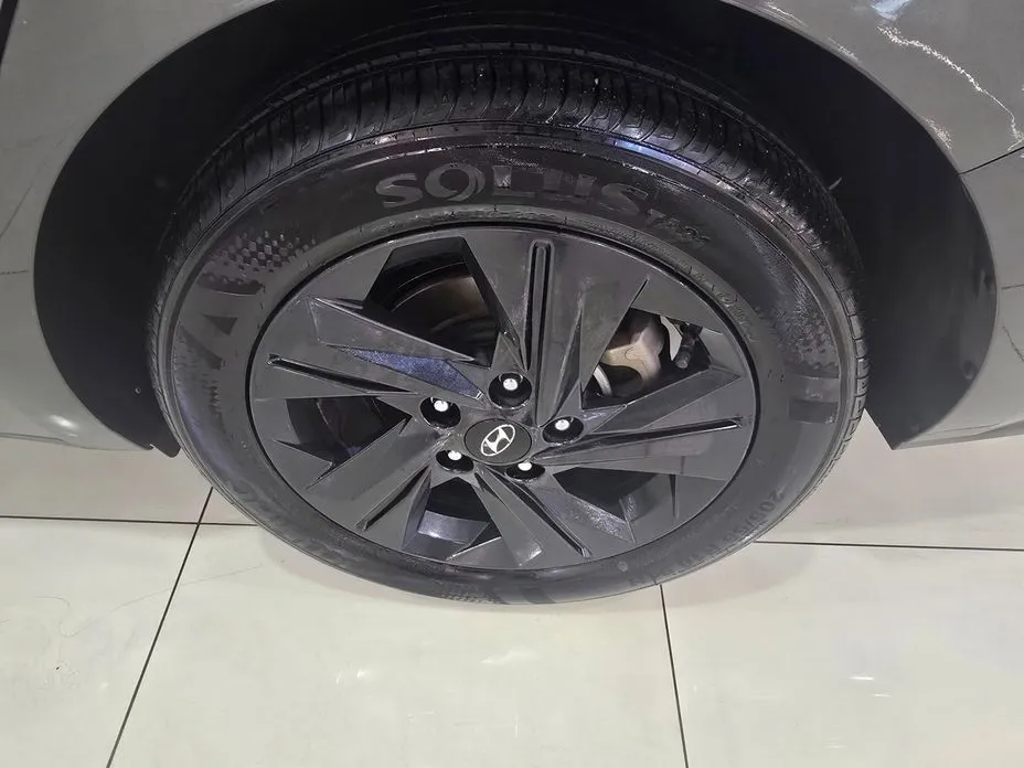 Hyundai AVANTE — фото 4