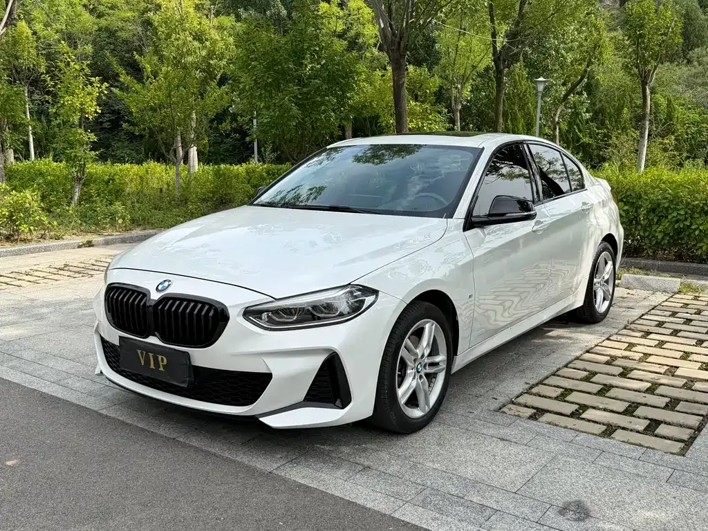 BMW 1 Series — фото 1