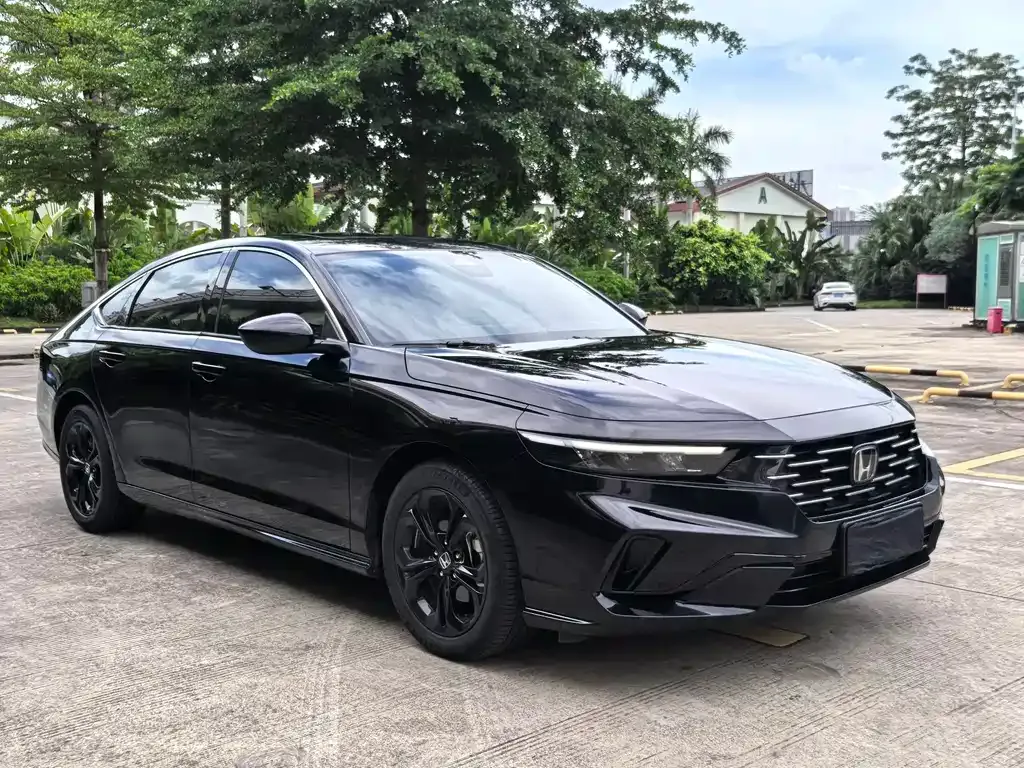 Honda Accord — фото 10