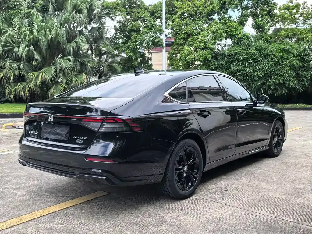 Honda Accord — фото 6