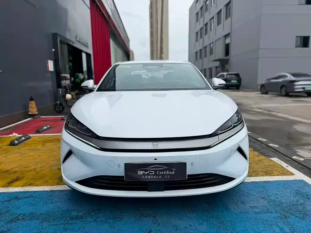 BYD Qin L — фото 10