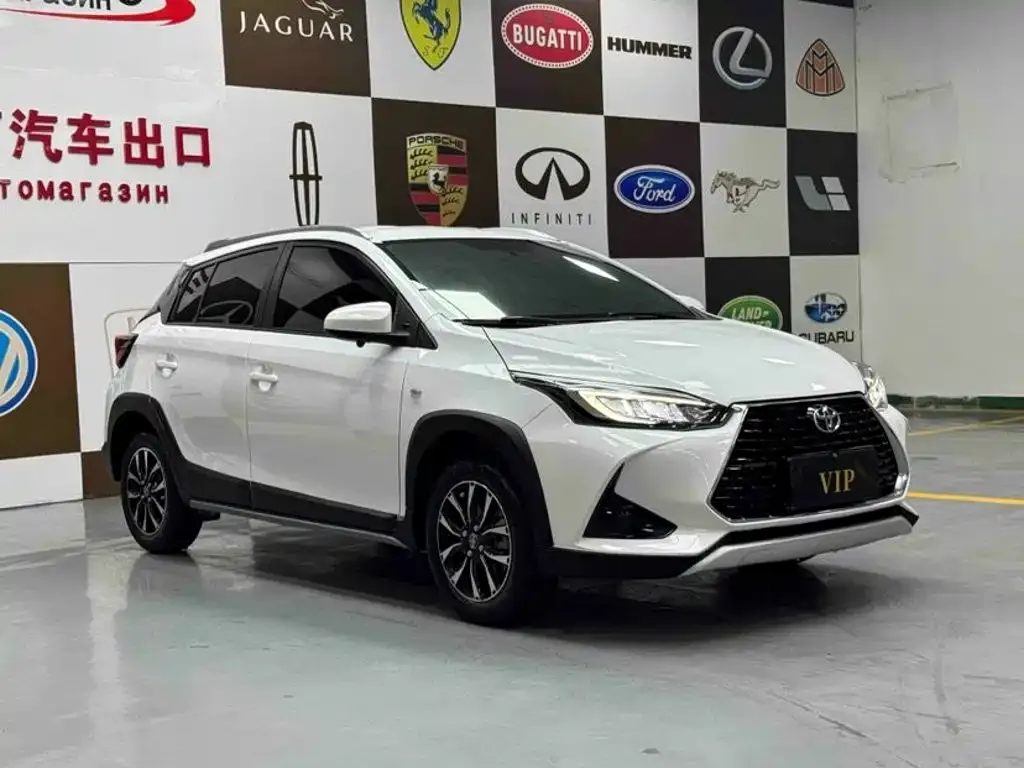 Toyota Yaris L — фото 7