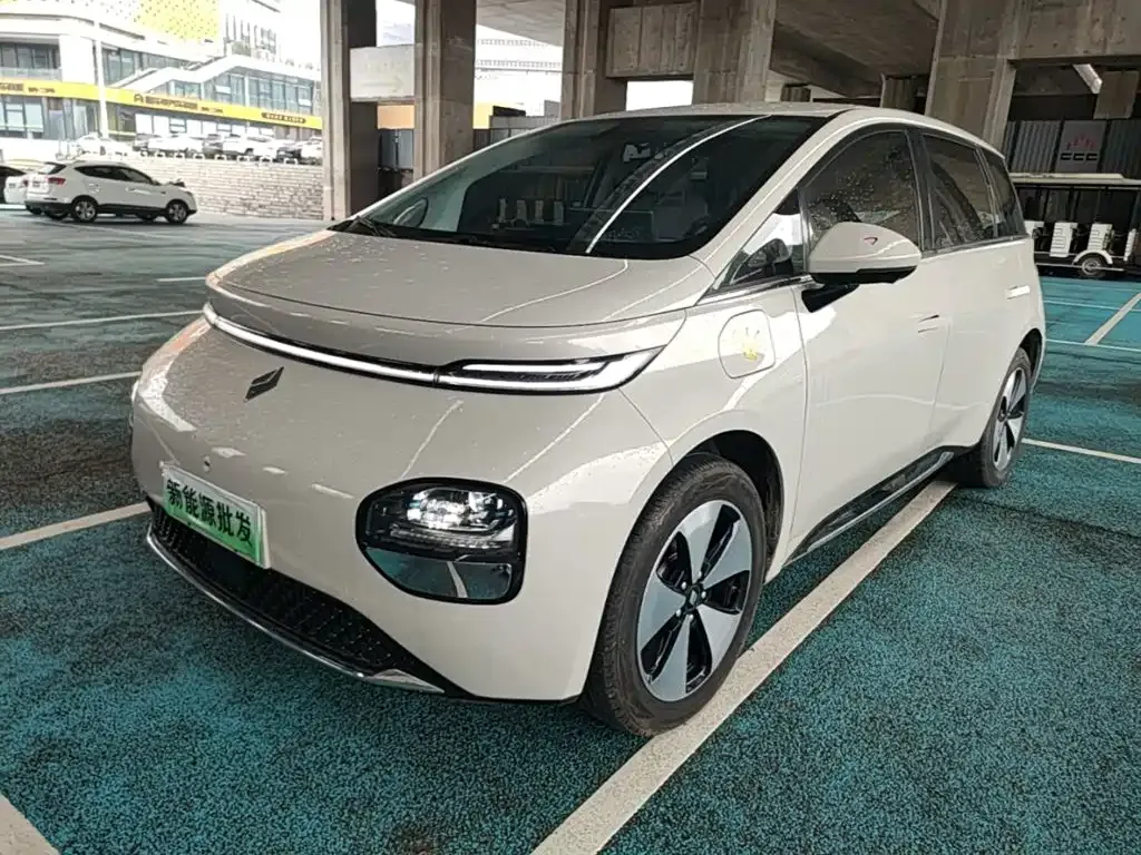 Baojun Yunduo — фото 7
