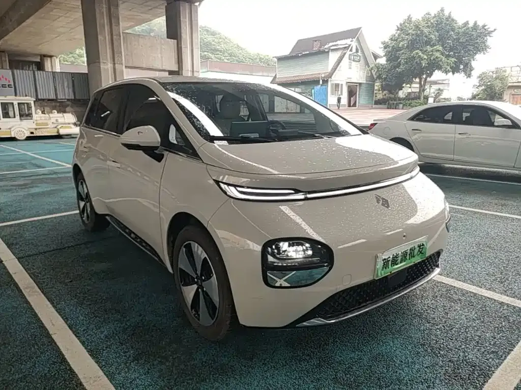 Baojun Yunduo — фото 10