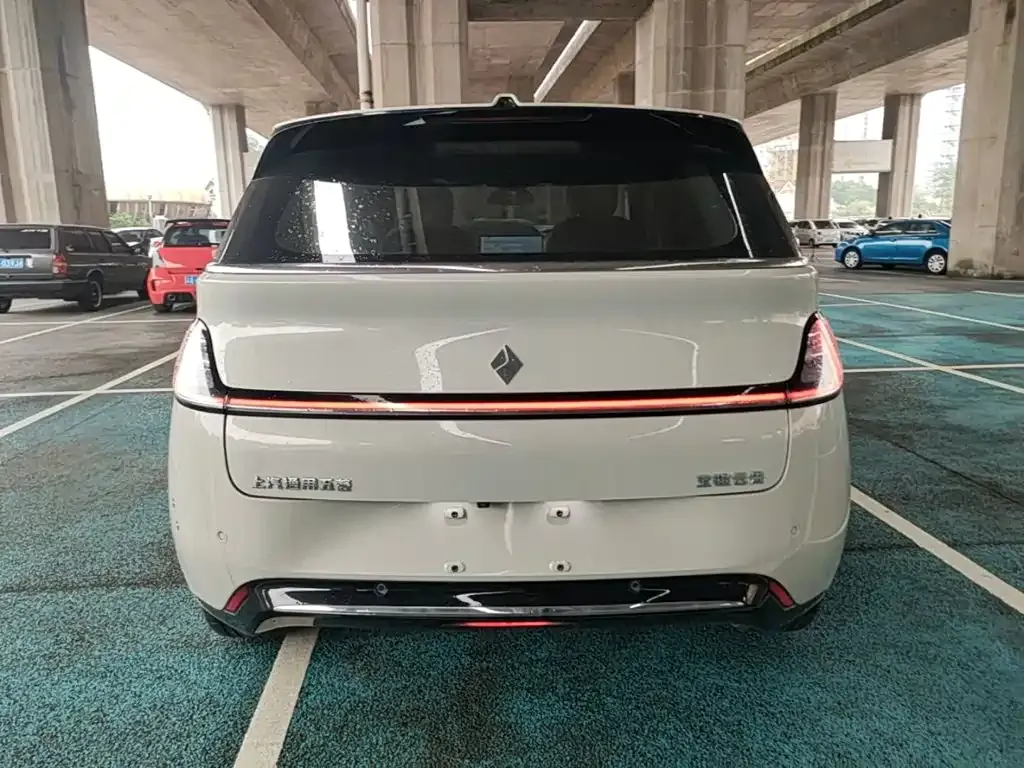 Baojun Yunduo — фото 9