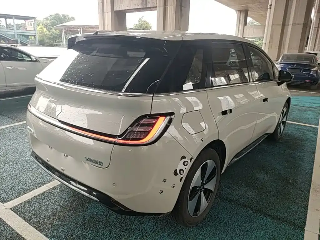 Baojun Yunduo — фото 6