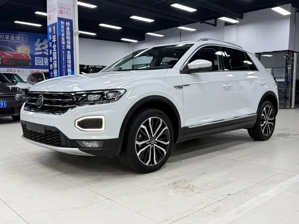 Volkswagen T-Roc — фото 1