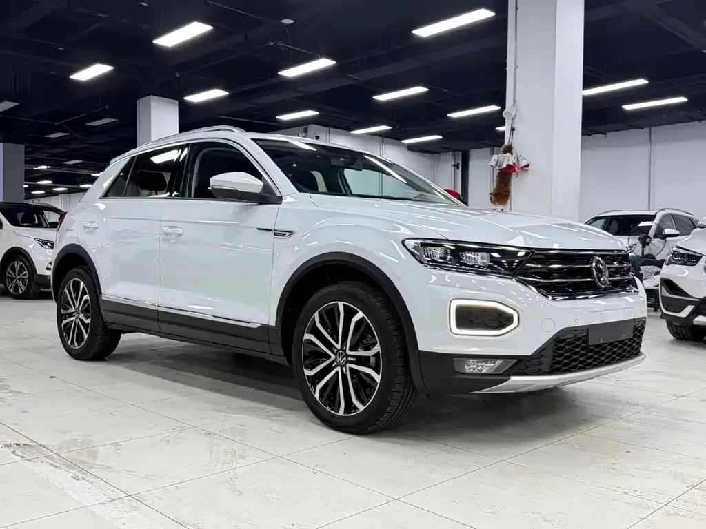 Volkswagen T-Roc — фото 4