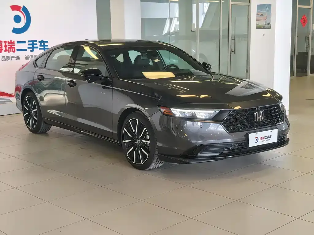 Honda Accord — фото 10