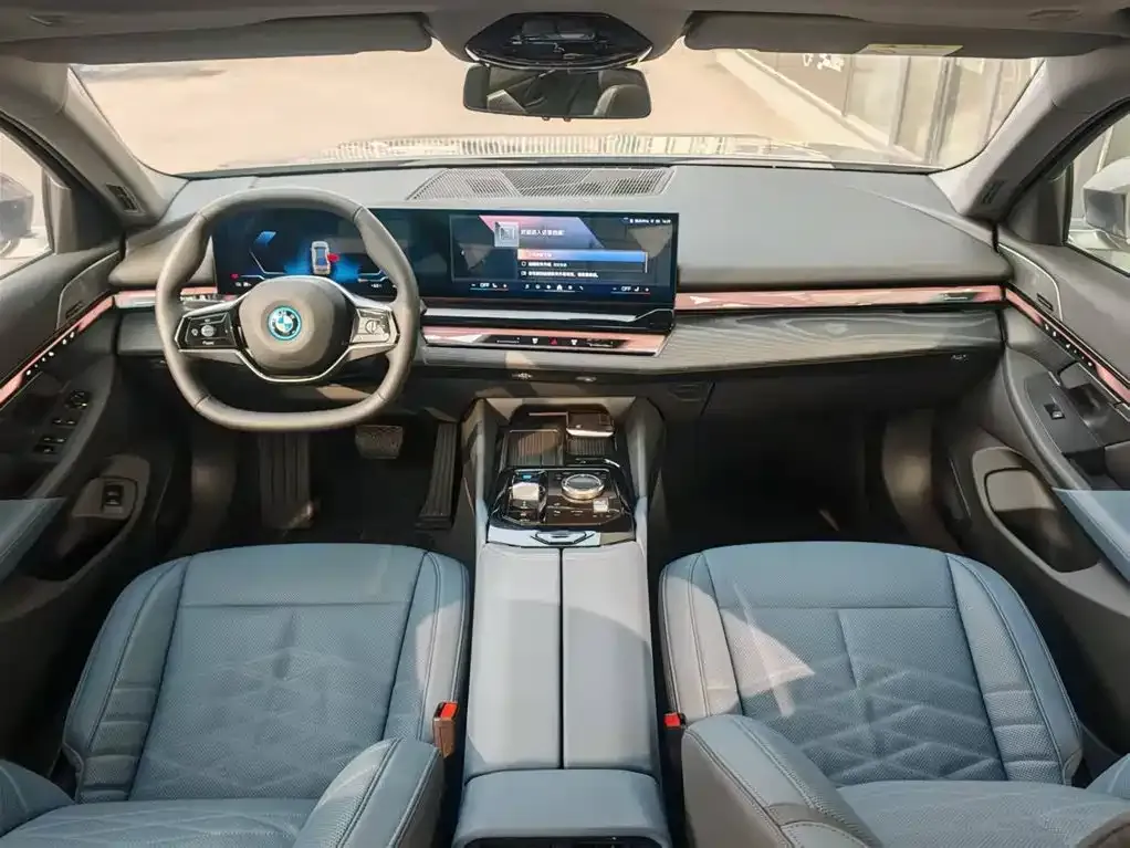 BMW i5 — фото 4