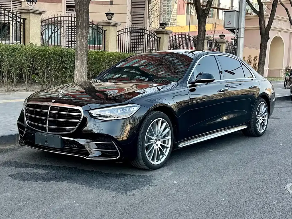 Mercedes-Benz S-Class — фото 1