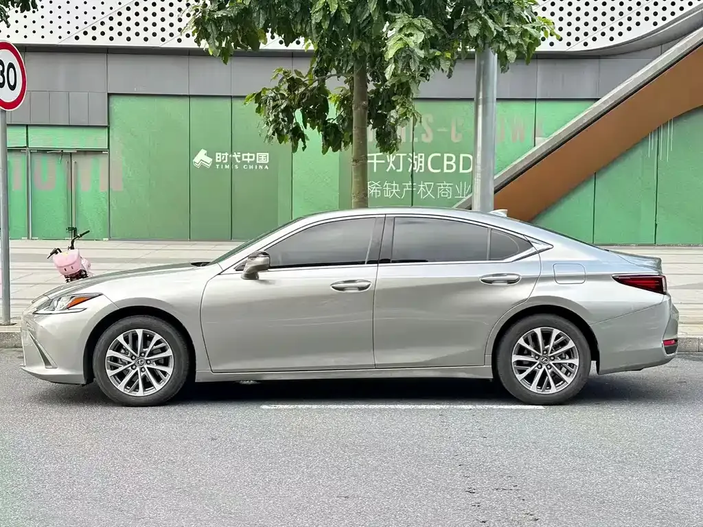 Lexus ES 2024 из CN, фото 10