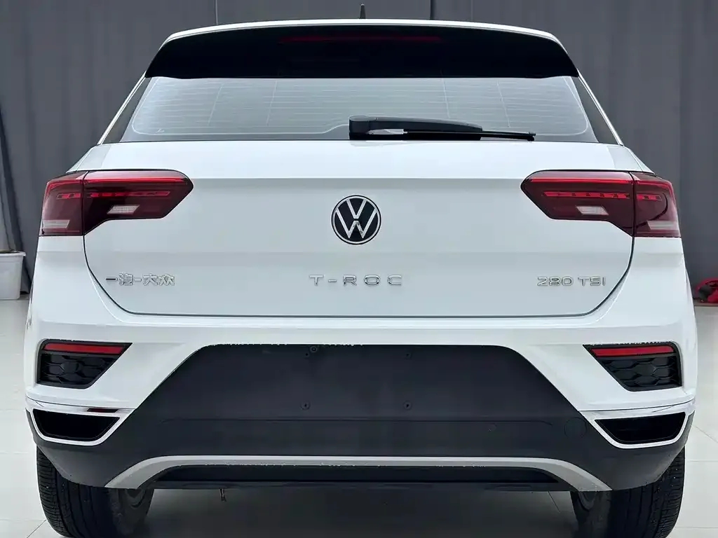 Volkswagen T-Roc — фото 2