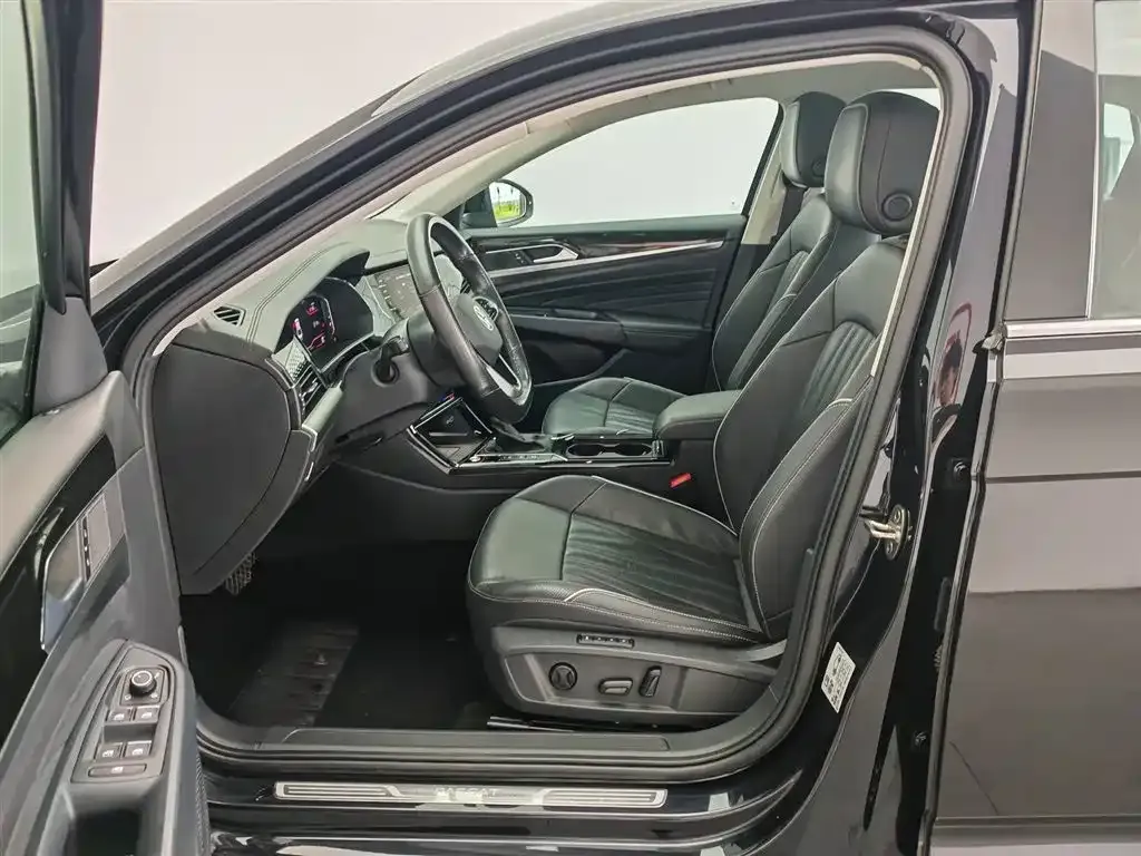 Volkswagen Passat — фото 9
