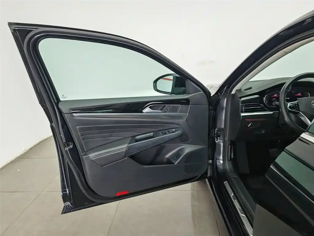 Volkswagen Passat — фото 8