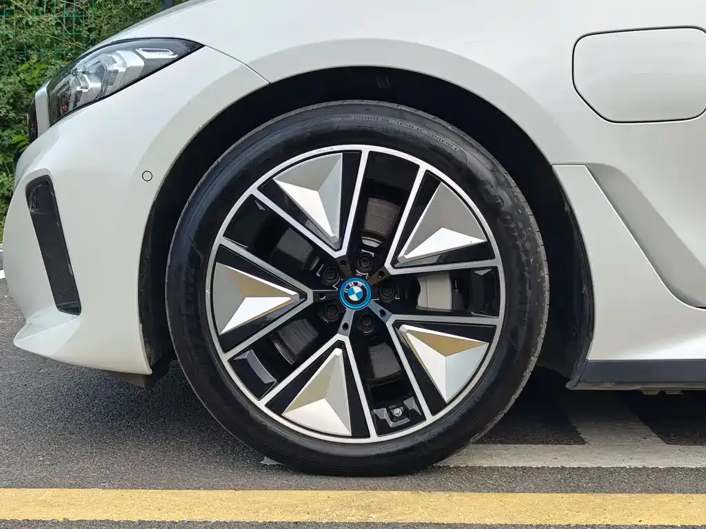 BMW i3 — фото 3