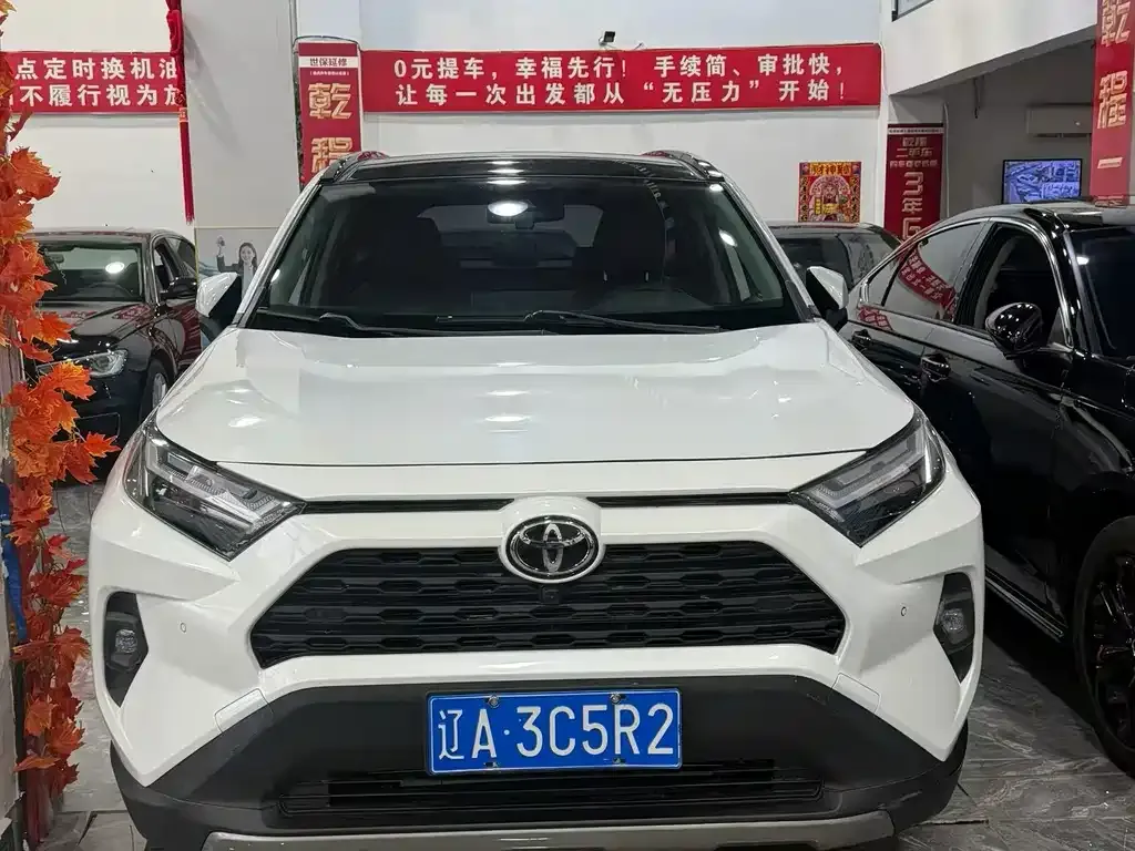 Toyota RAV4 2024 из CN, фото 3