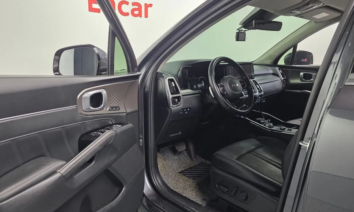 Kia Sorento — фото 8