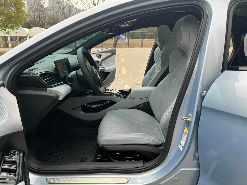 BYD Seal — фото 4