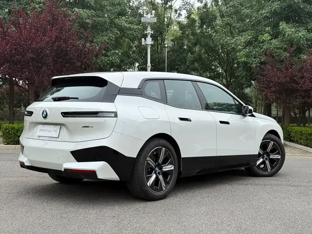 BMW iX — фото 10
