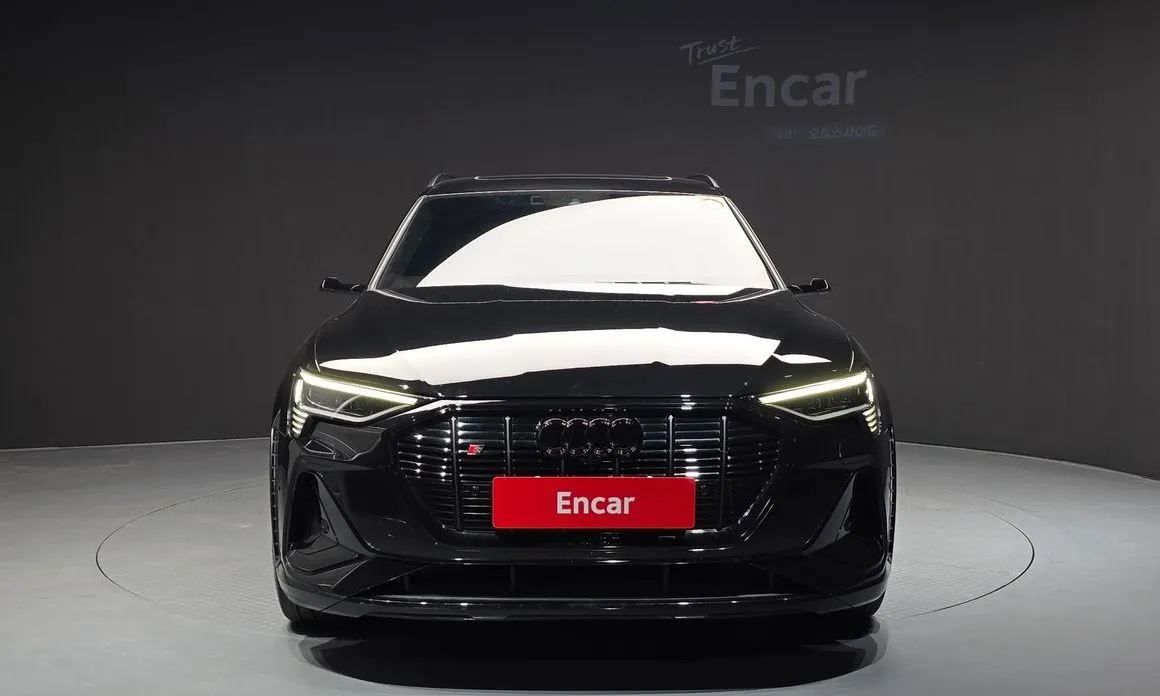 Audi e-tron 2022 из KR, фото 9