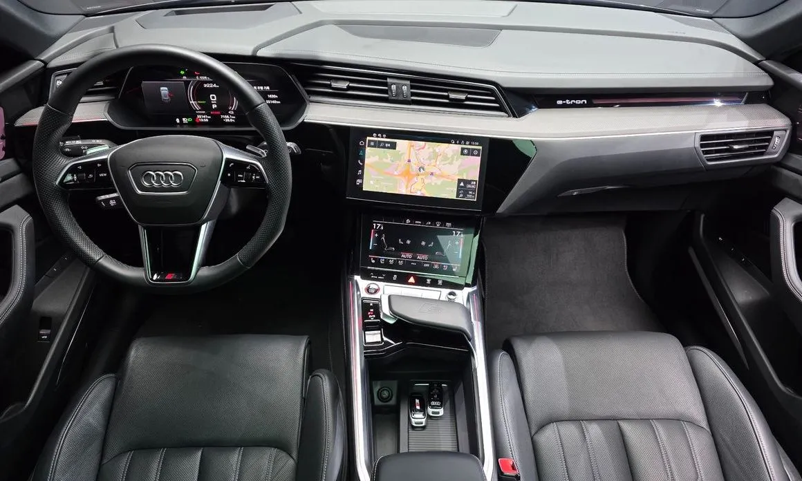 Audi e-tron 2022 из KR, фото 10