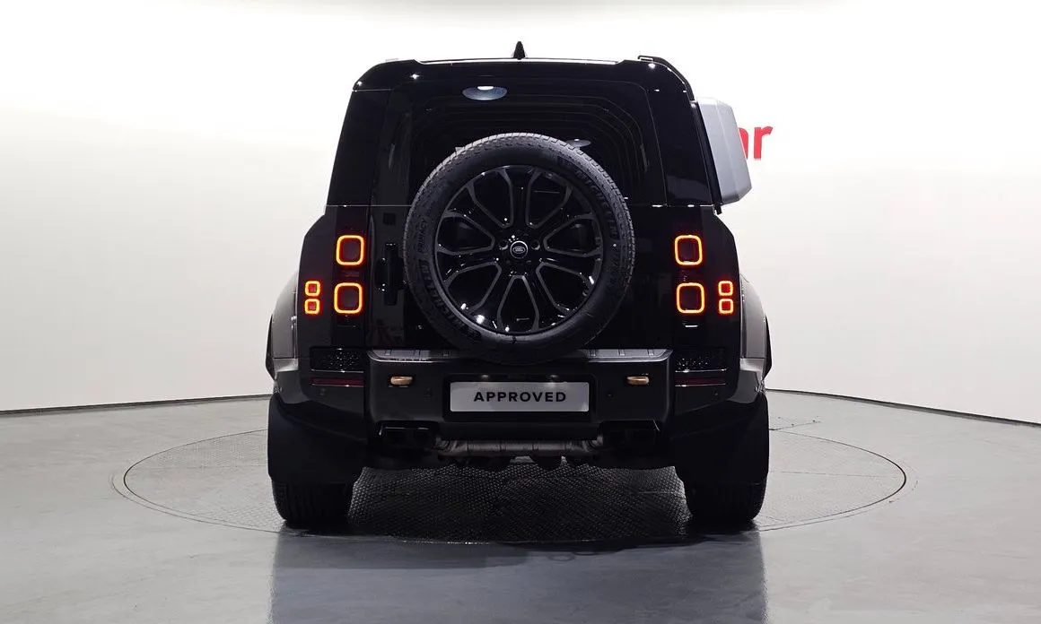Land Rover Defender — фото 10