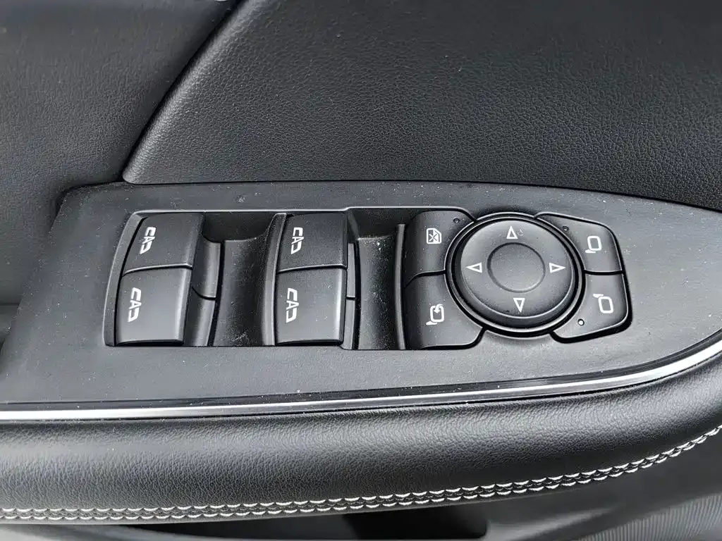 Buick Envision S — фото 10