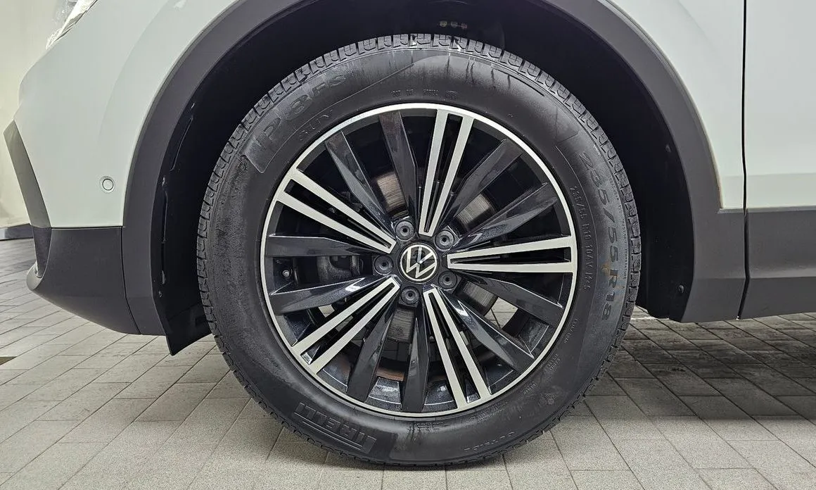 Volkswagen Tiguan — фото 8