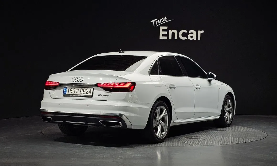 Audi A4 — фото 4