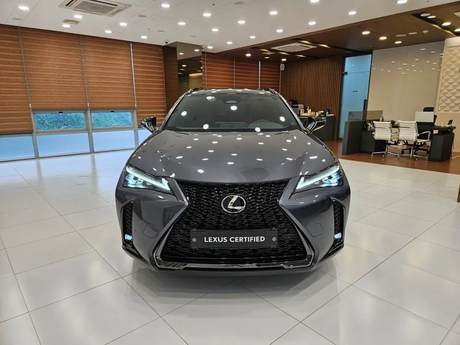 Lexus UX — фото 4