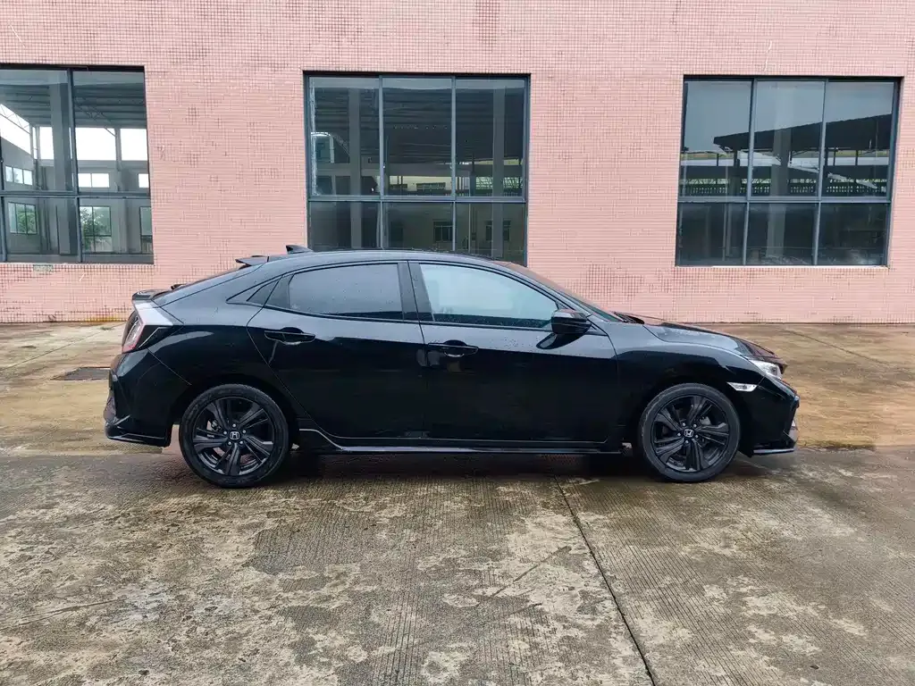 Honda Civic — фото 10
