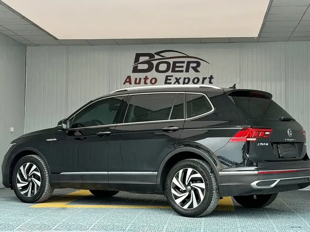 Volkswagen Tiguan L — фото 7