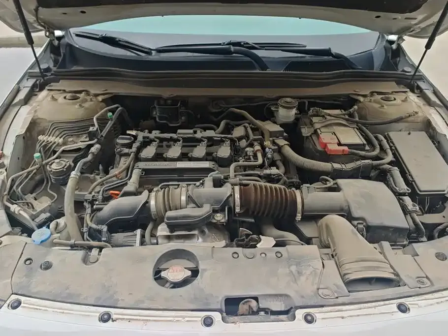 Honda Accord — фото 9