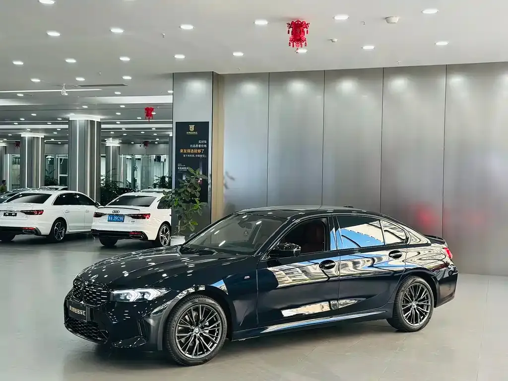 BMW 3 Series — фото 1
