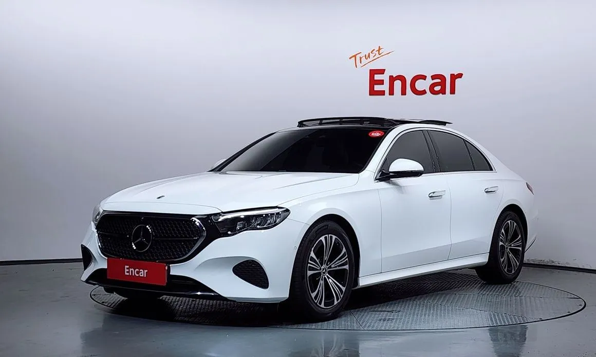 Mercedes-Benz E-Class — фото 1