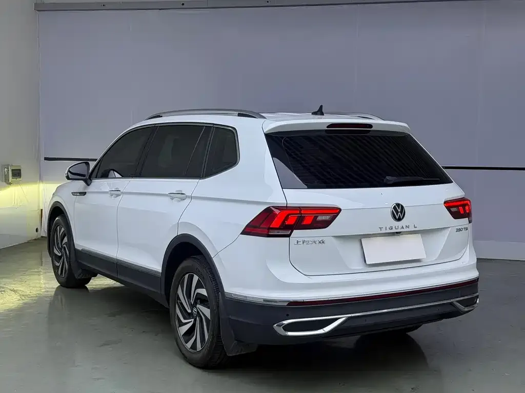 Volkswagen Tiguan L — фото 4