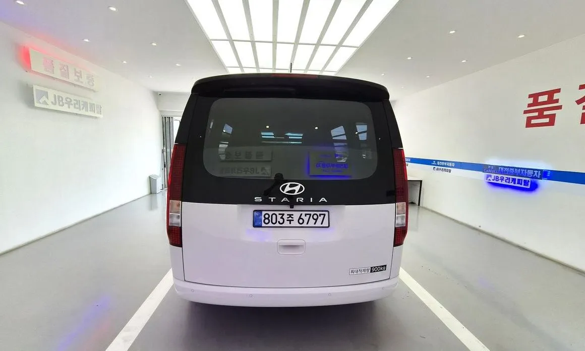 Hyundai Staria — фото 2
