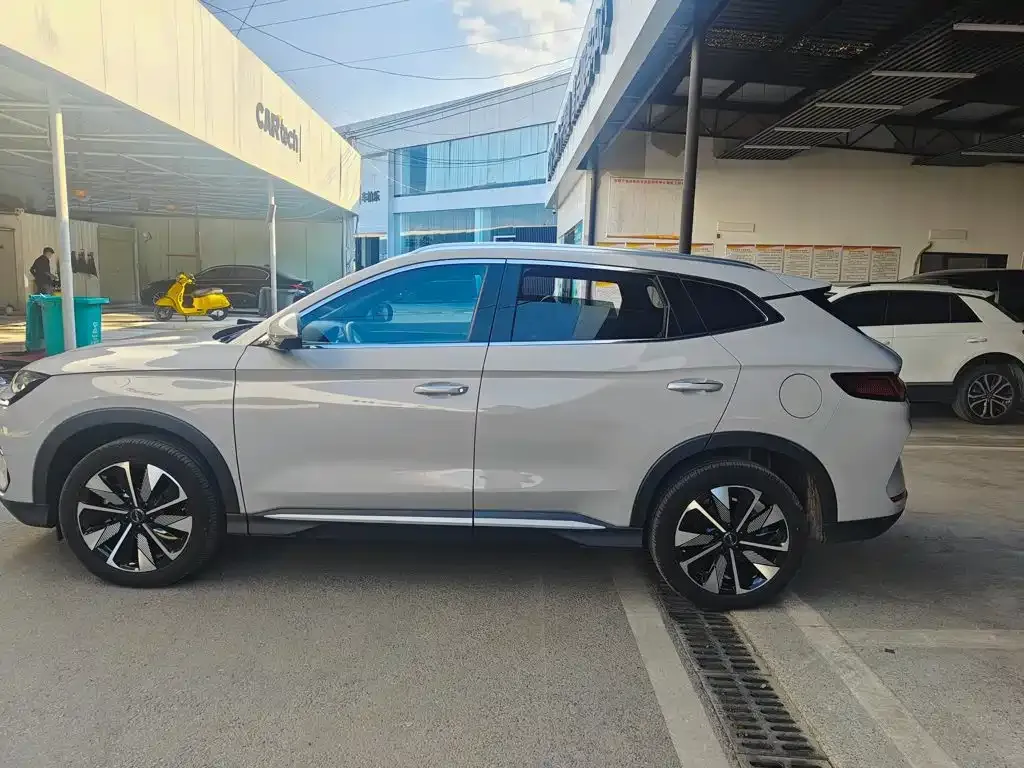 BYD PLUS New Energy — фото 4