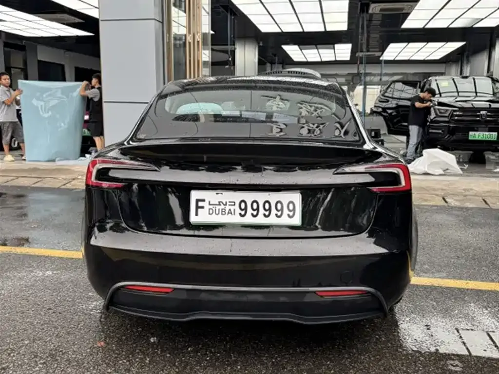 Tesla Model 3 — фото 6
