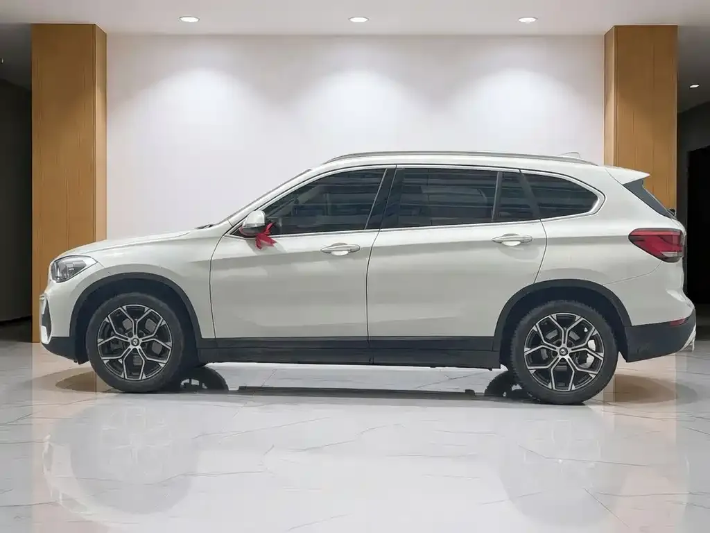 BMW X1 — фото 6