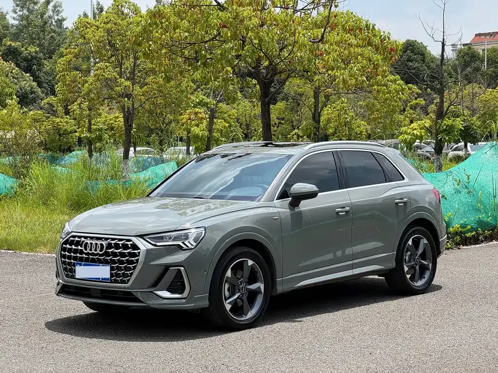 Audi Q3 — фото 1