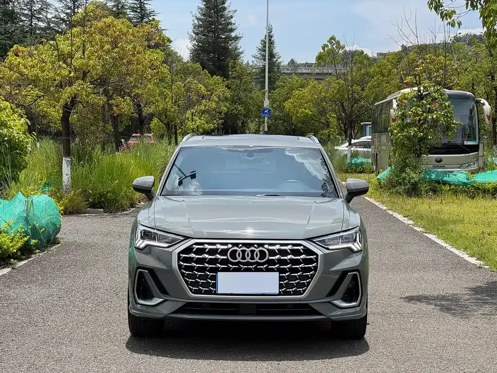 Audi Q3 — фото 8