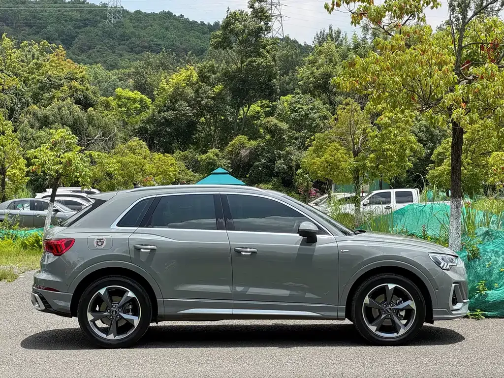 Audi Q3 — фото 7