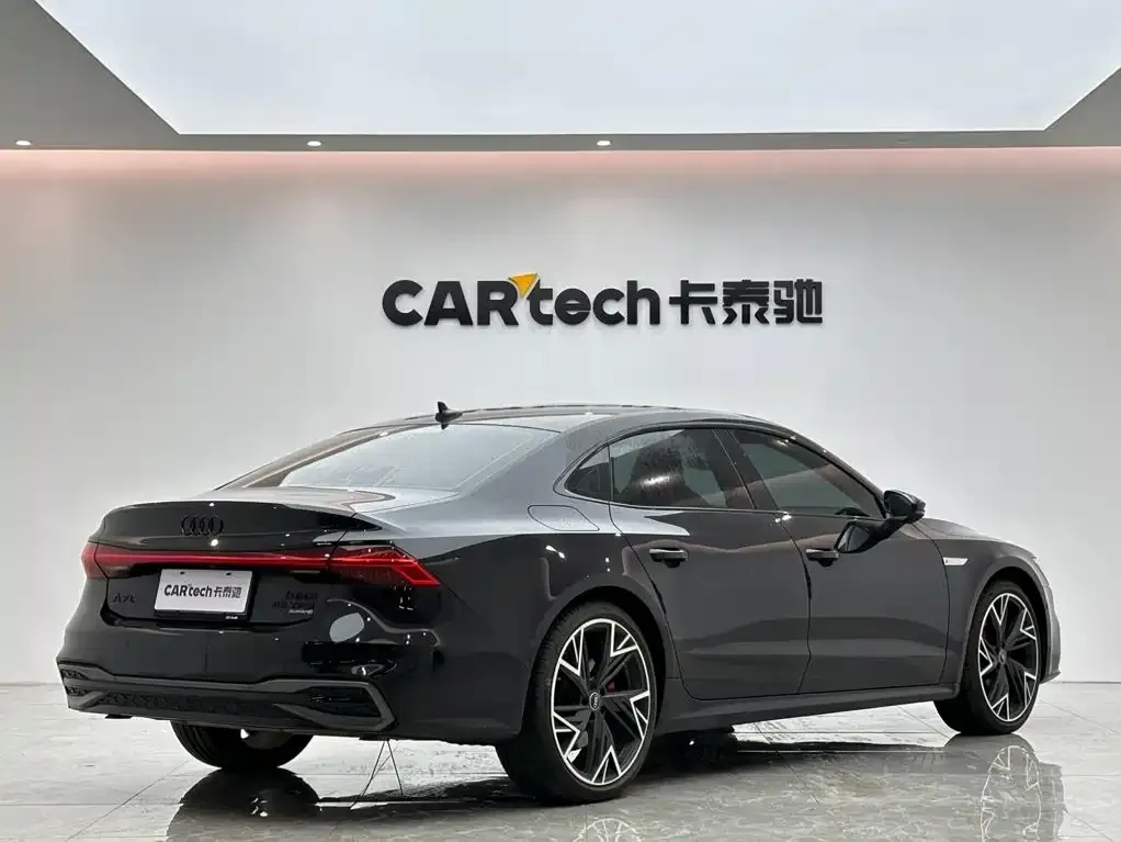 Audi A7L — фото 10
