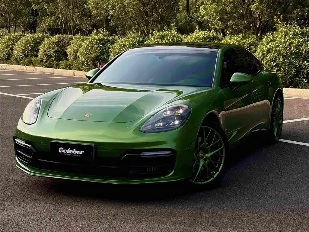 Porsche Panamera — фото 1