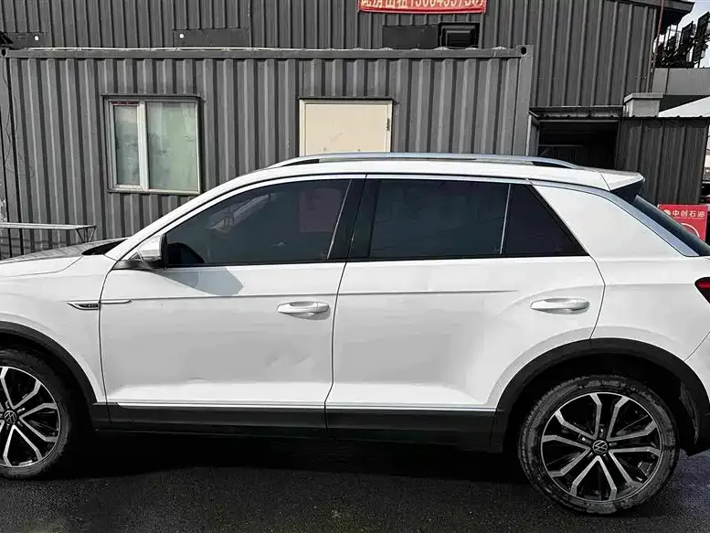 Volkswagen T-Roc — фото 2