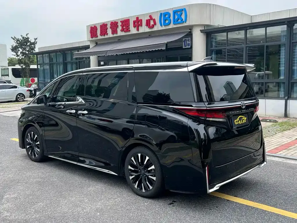 Toyota Vellfire — фото 7